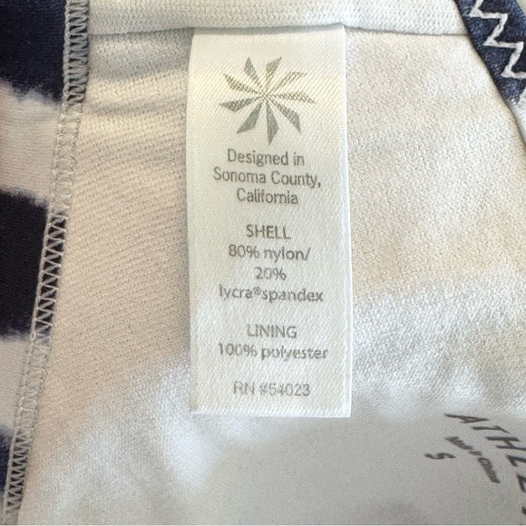 Athleta Tie Dye Wave Break Swim Top S White Blue - Picture 7 of 8